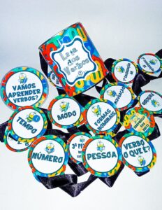 Lata das classes gramaticais FOTO LATA DOS VERBOS TATI SIMOES